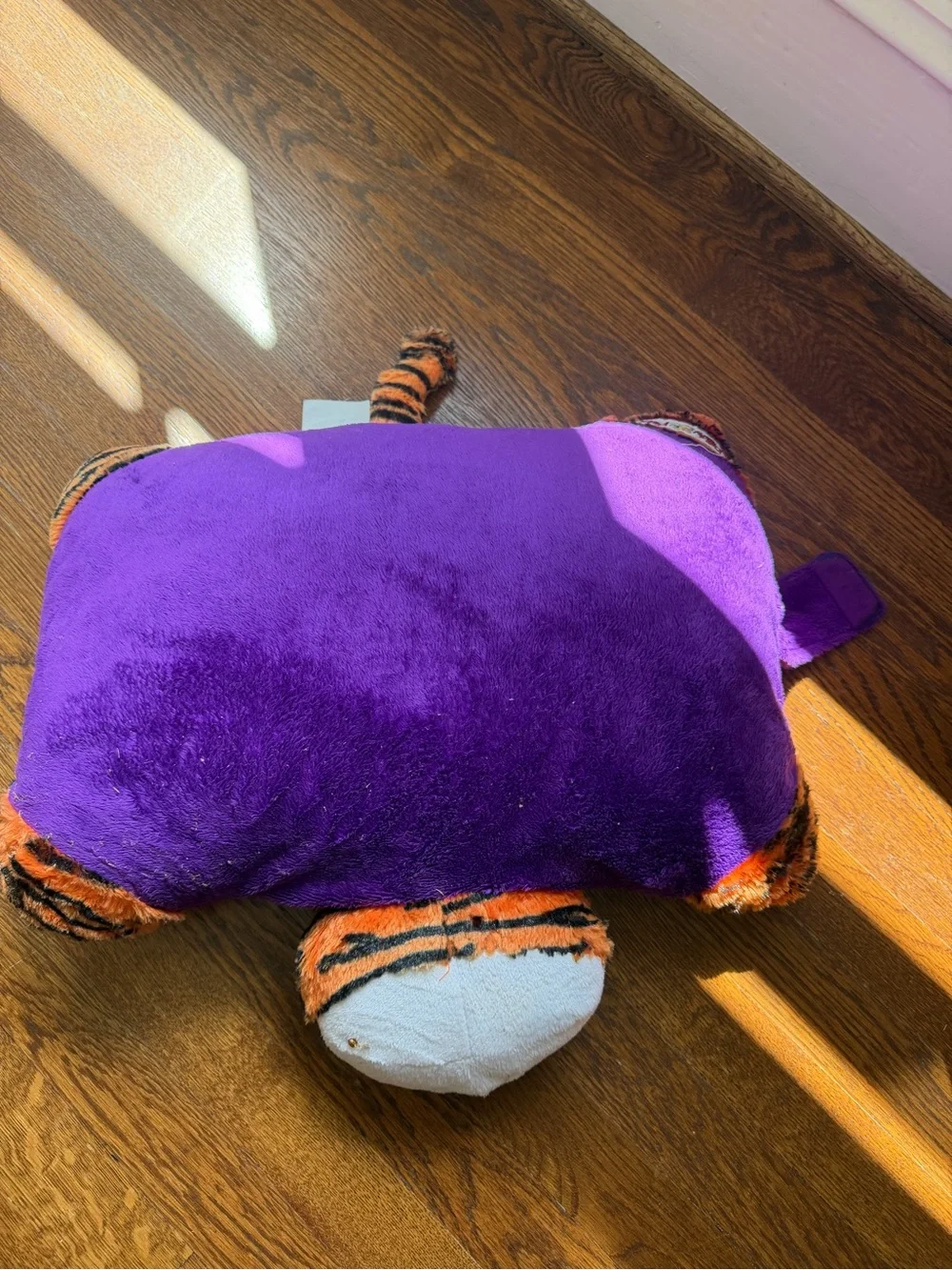 Pillow Pets plush accent